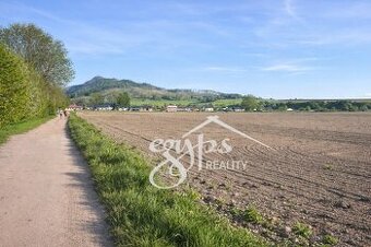 Blatnica – krásny pozemok v intraviláne | 922 m².