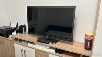 Predám Panasonic VIERA TX-L37ET5E Full HD televízor