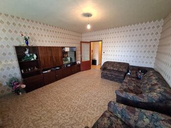 Predaj 3 izbový byt ,Levice , Vinohrady -