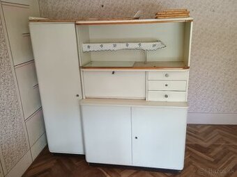 Stary kredenc