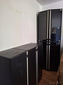 Darujem obyvaciu stenu za odvoz