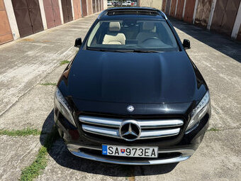 Mercedes GLA - Panorama 4 Matic / FULL výbava /Full história