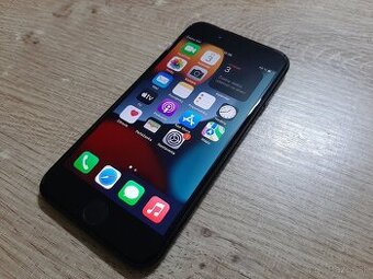 Iphone 7 v super stave s novou bateriou telefon ma len velmi