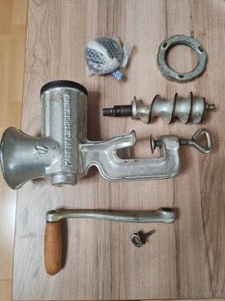Mlynček na mäso SFINX 8