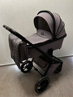 Moon Resea S 2020