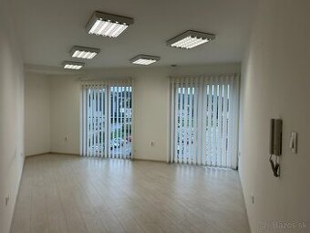 Nájom Kancelársky priestor, Bratislavská , Trenčín