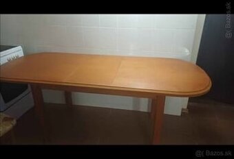 Predám stôl a 6 stoličiek.