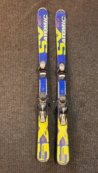 LYŽE ATOMIC XS:8, DÉLKA 130 cm + hůlky
