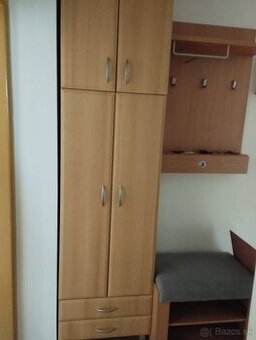 Predám predsieňový nábytok