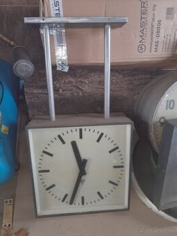 HODINY DVOJITE OBOJSTRANE PAGOTRON 60V -