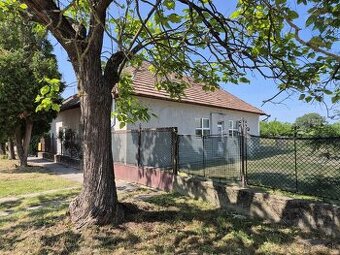 3-izbový RD na 34-árovom pozemku v Šarovciach