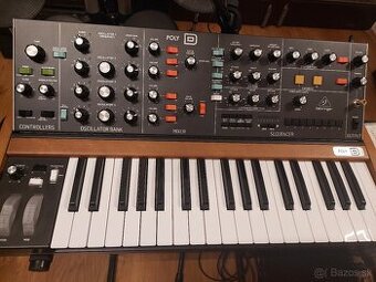 Vianočné upratovanie klávesy BEHRINGER