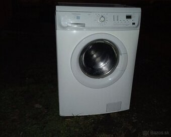 Predám funkčná ÚZKA automatická práčka ELECTROLUX,1200 ot./m