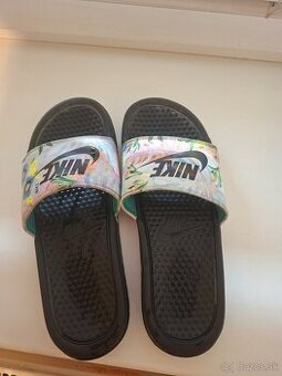 letné NIKE šľapky
