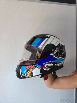 Predám motorkarskú prilbu