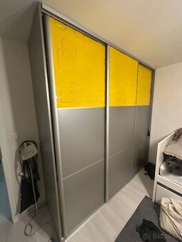 Predám šatníkov skrinu