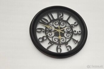 Nástenné hodiny