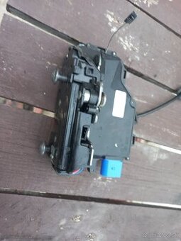 Škoda octavia 2 zámok zadný dverí