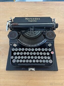 Pisaci stroj Mercedes Superba
