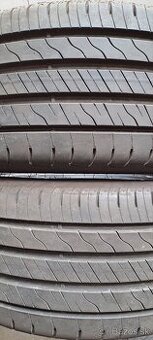 Predám 2ks pekné letné 215/45r16-90V Good Year