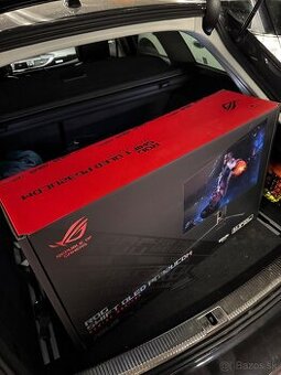 Predam Asus ROG OLED PG32UCDM