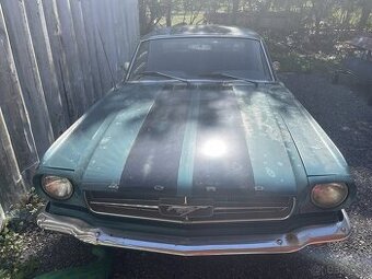1965 Ford Mustang V8 coupe