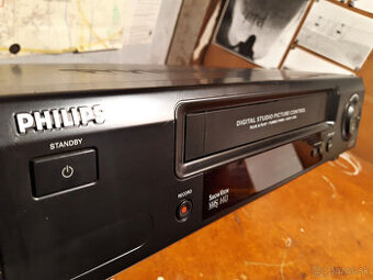 Videorekordér Philips VR210