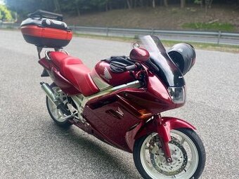Honda 750 VFR RC36