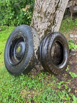 Darujem komplet koleso a pneumatiku