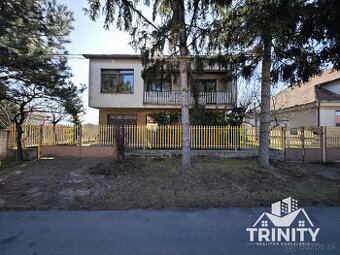 REZERVOVANÉ - Na predaj 5-izbový rodinný dom s garážou v obc