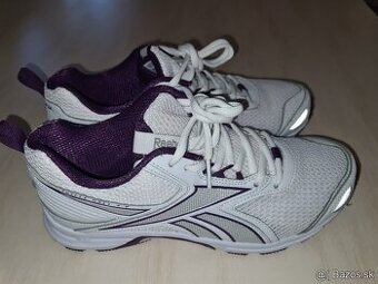 reebok tenisky botasky 40 velkost nove