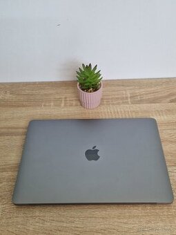 MacBook Pro 15" 2018 | 16 GB RAM | 1 TB SSD