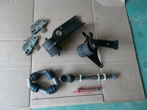 Predam pre skoda 100-120 novy zvis cap drz motora zamok kapo