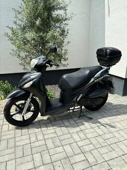 skuter suzuki sixteen 150