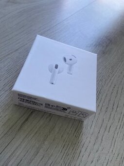 AirPods 4
