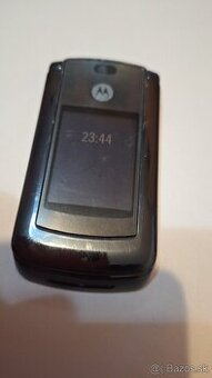 Motorola V8