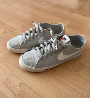 NIKE Court Legacy Canvas