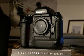 Nikon F5 (len telo)