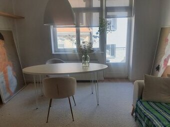 Stol od stolara ovalny - 1