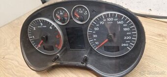 Predám budíky Audi A3 8P Maxidot.