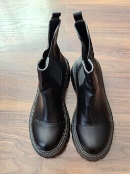 Dámske kotníkové čižmy