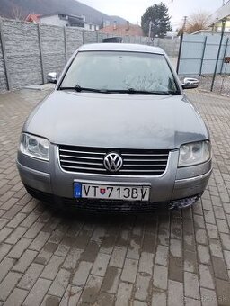 Volkswagen Passat - 1