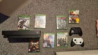 Xbox One X + 2x joypad + hry -aj vymením