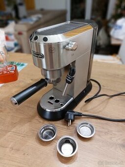 Delonghi EC685.M Dedica