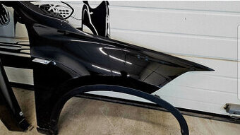 x1 F48 BMW naraznik zadný blatnik pravy motor