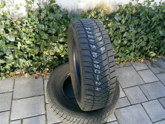 Predám 2x celoročné ako nové pneu Bridgestone 215/70 R15C