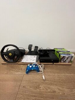 Xbox 360 Set s volantom a hrami