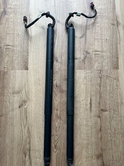 Vzpery kufra Škoda Superb 3 combi