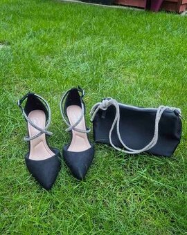 Lodicky a kabelka spolocenska