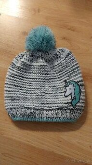 Dievčenská čiapka